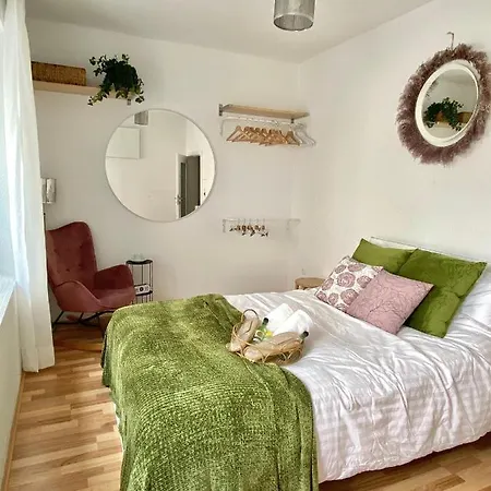 Schoener Wohlfuehlen In 2 Zentral Bis Zu 4 Personen Augsburg