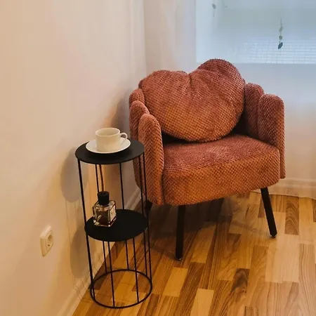 In Aux: 2-room With 24/7 Check-in Augsburg
