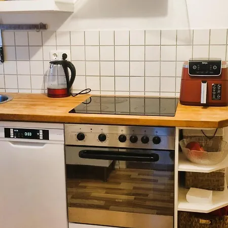 In Aux: 2-room With 24/7 Check-in Apartment Augsburg
