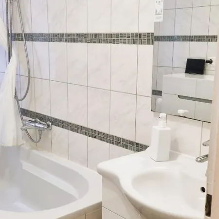 Schoener Wohlfuehlen In 2 Zentral Bis Zu 4 Personen *