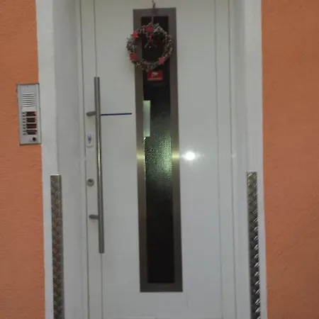 Schoener Wohlfuehlen In 2 Zentral Bis Zu 4 Personen